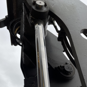 TripleHard® coated hydraulic cylinder in application